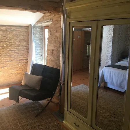 Hébergement de vacances Les Trois Piliers Saint-Clair (Vienne)