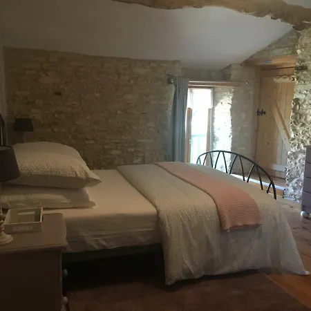 Les Trois Piliers Hébergement de vacances *