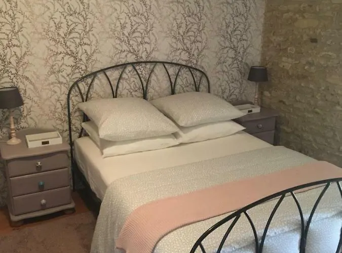 Les Trois Piliers Holiday home